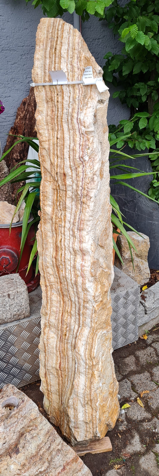 Angel Sparks Columns Säulen Monolith