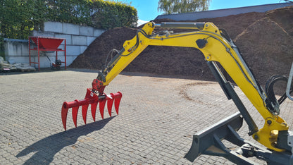Anbaugeräte Planierbalken / Reisigrechen / Sieblöffel usw.  mieten Vermietung Baumaschine